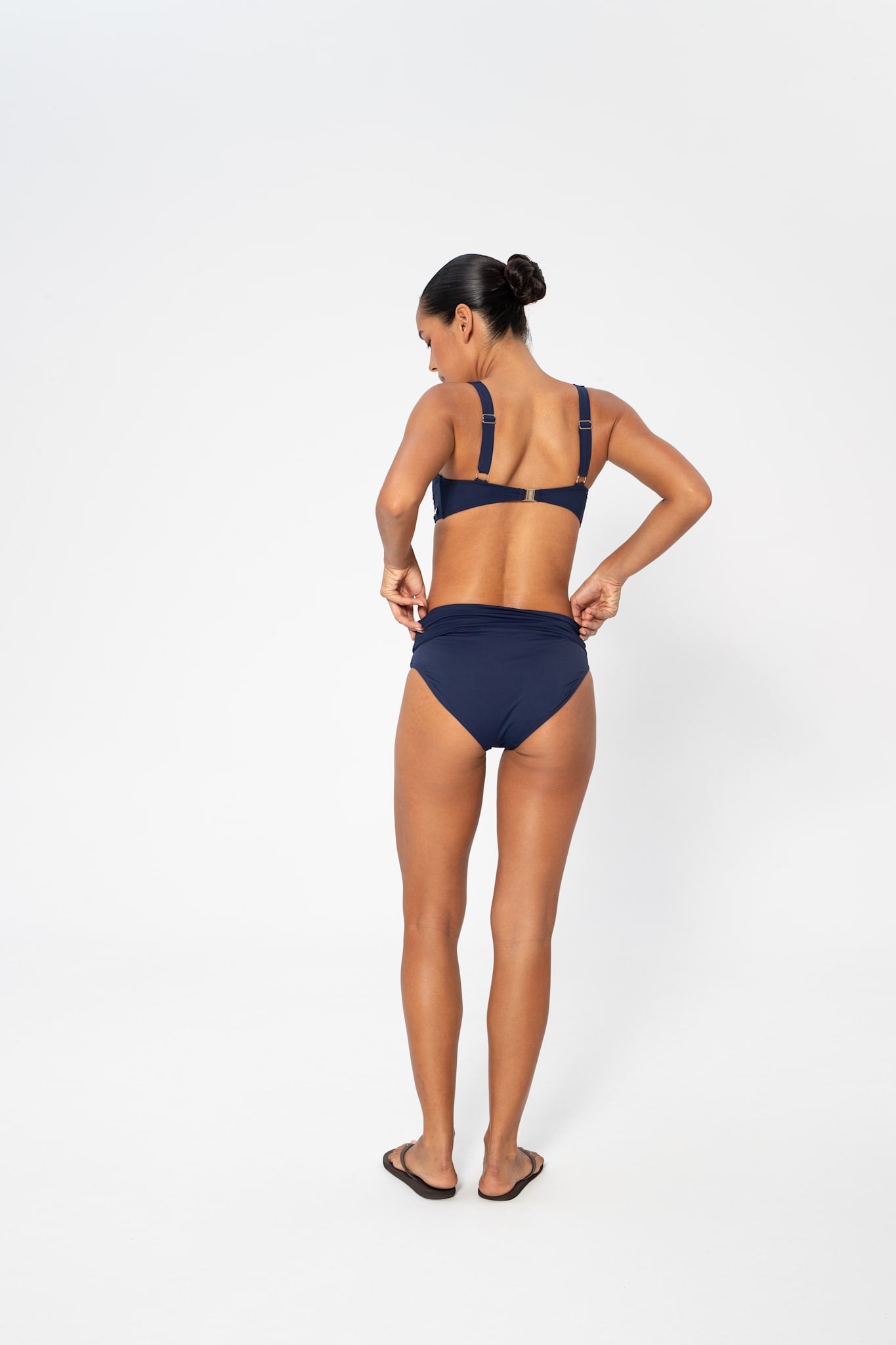 Chara Solid Bottom
