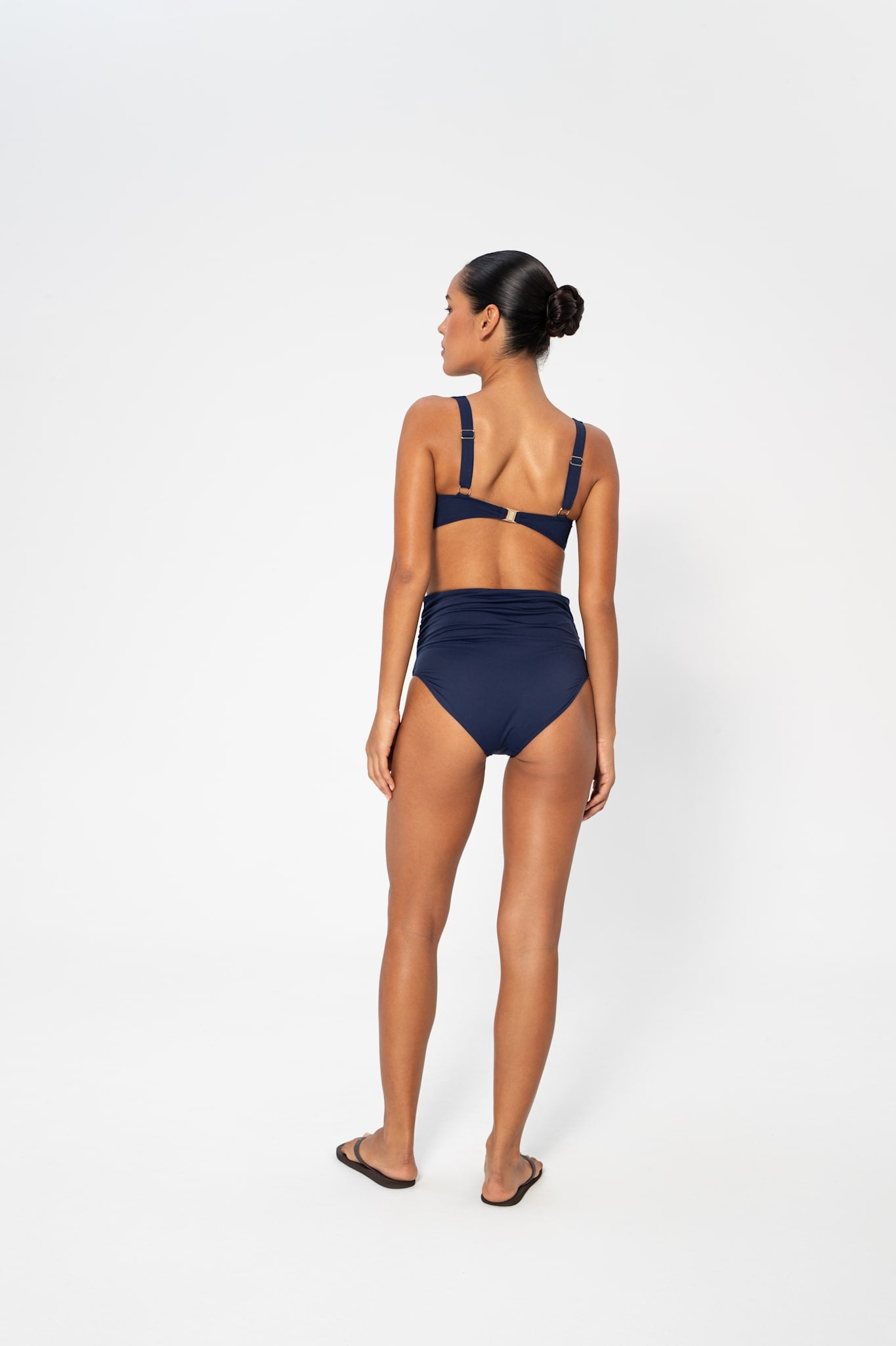 Chara Solid Bottom