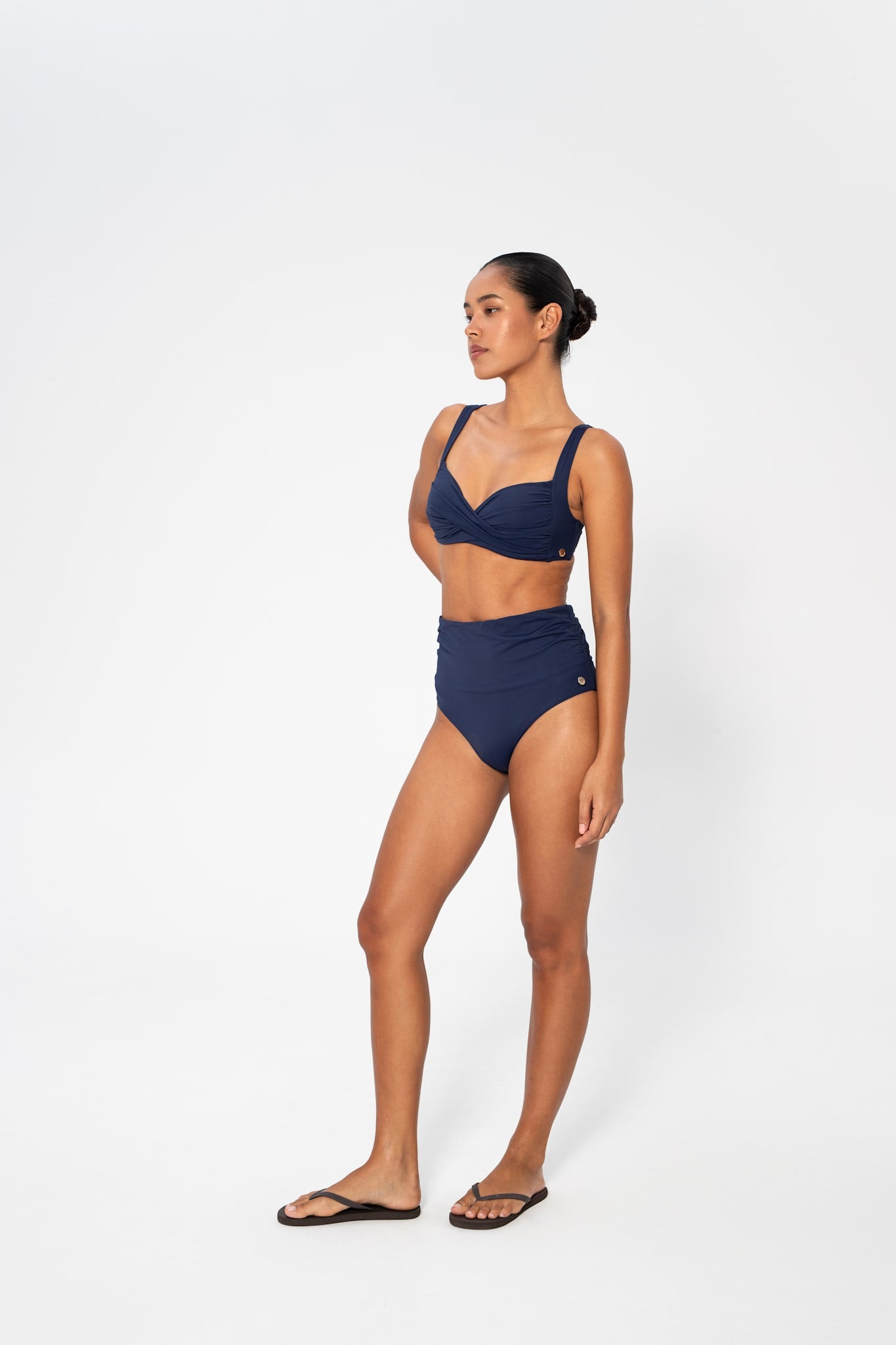 Chara Solid Bottom