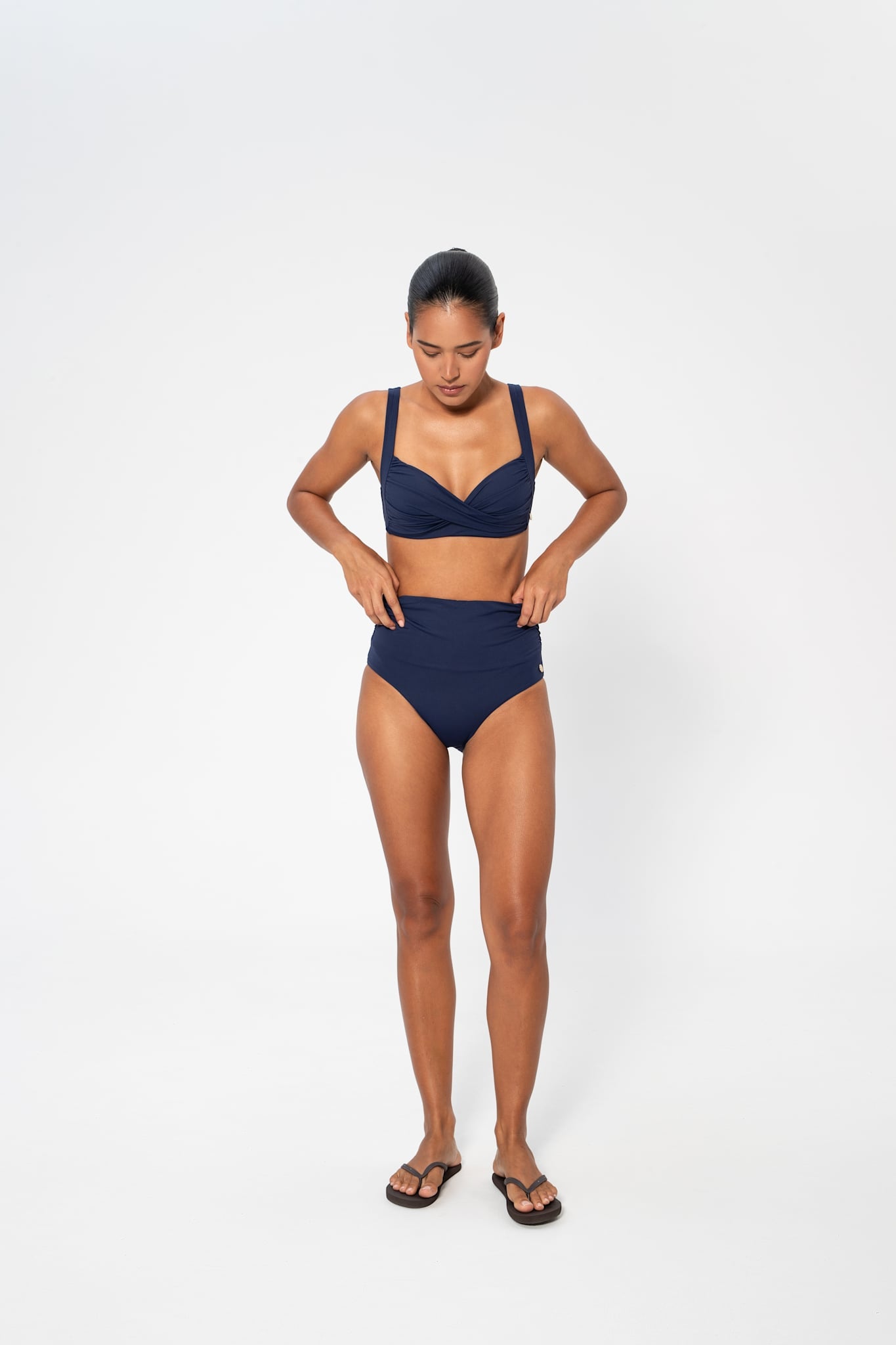 Chara Solid Bottom