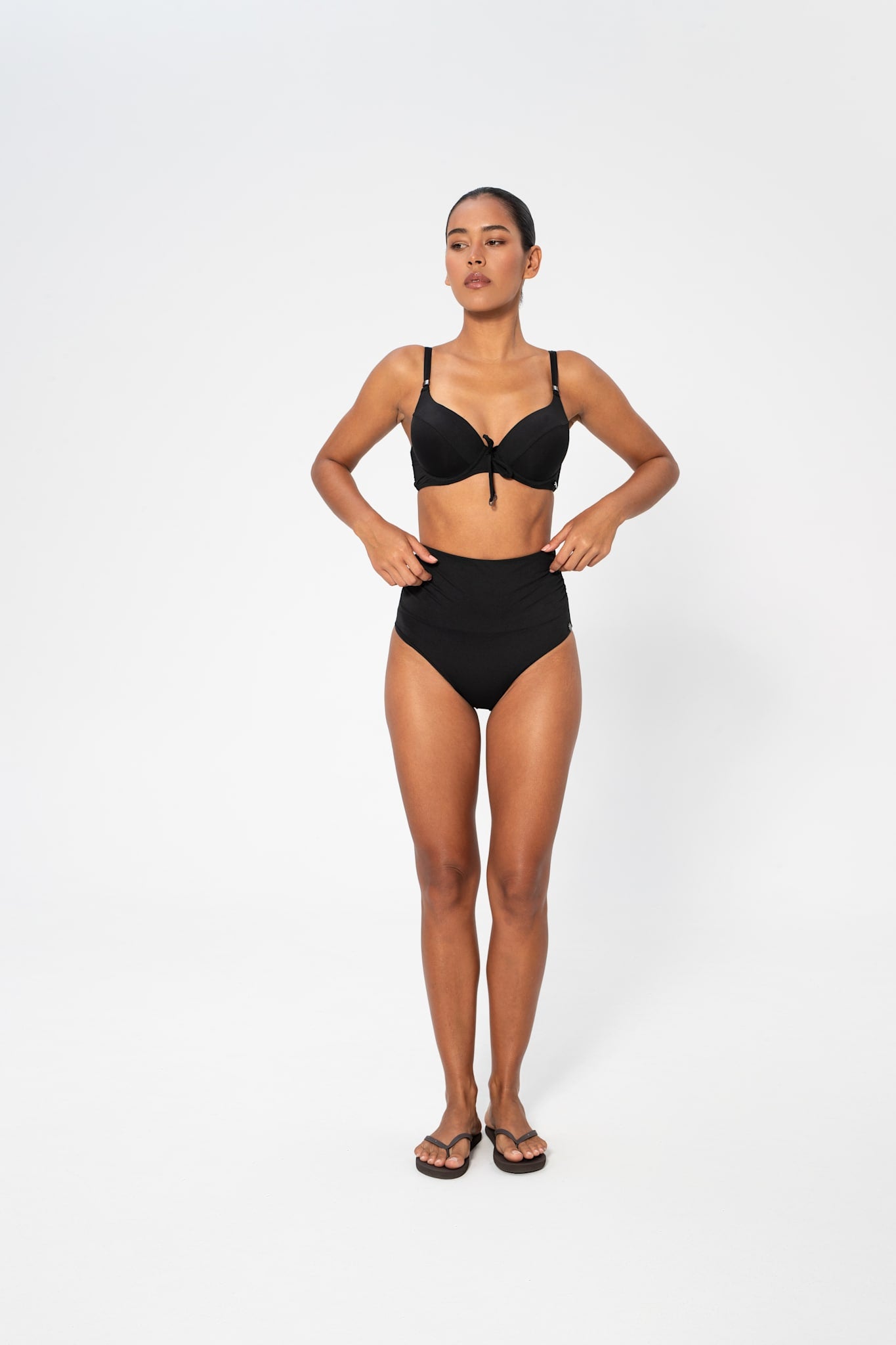 Chara Solid Bottom