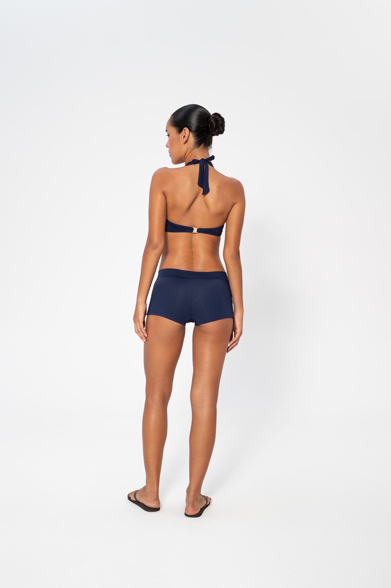 Agape Solid Bottom